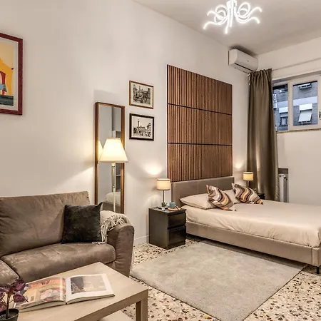 Cinecitta Corner Apartment Rom