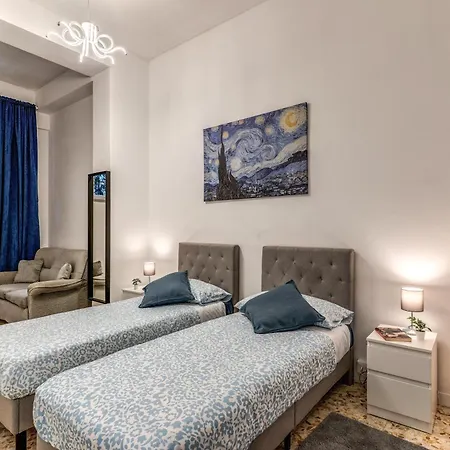 Cinecitta Corner * ローマ