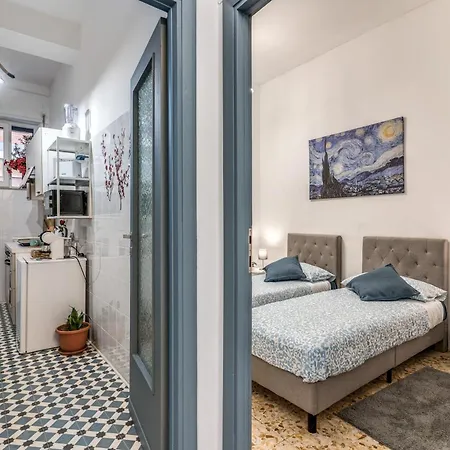 Cinecitta Corner Apartment Rom