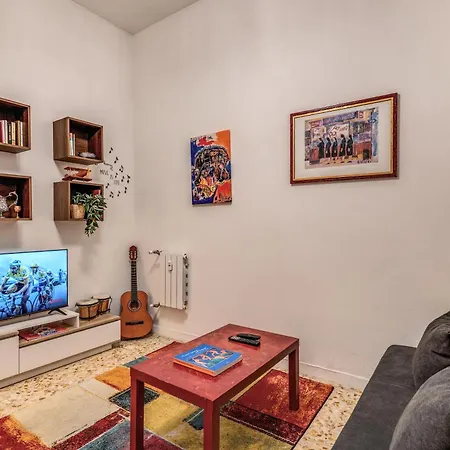 Cinecitta Corner Apartment Rom